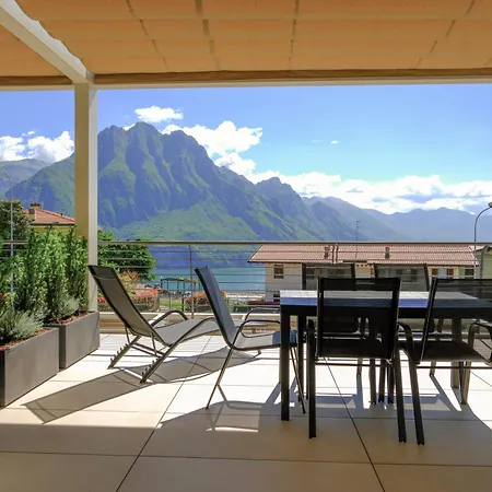 Costa Blu - Pool And Terrace Overlooking The Appartement Riva di Solto